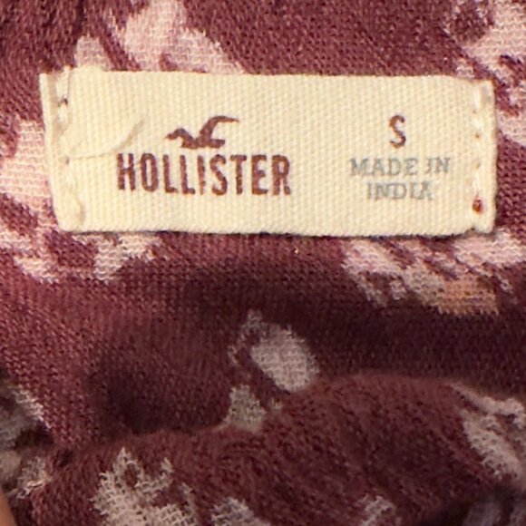 HOLLISTER Off Shoulder Smocked Crop Top Red / Burgundy with Lace Detail Size S - Picture 3 of 4